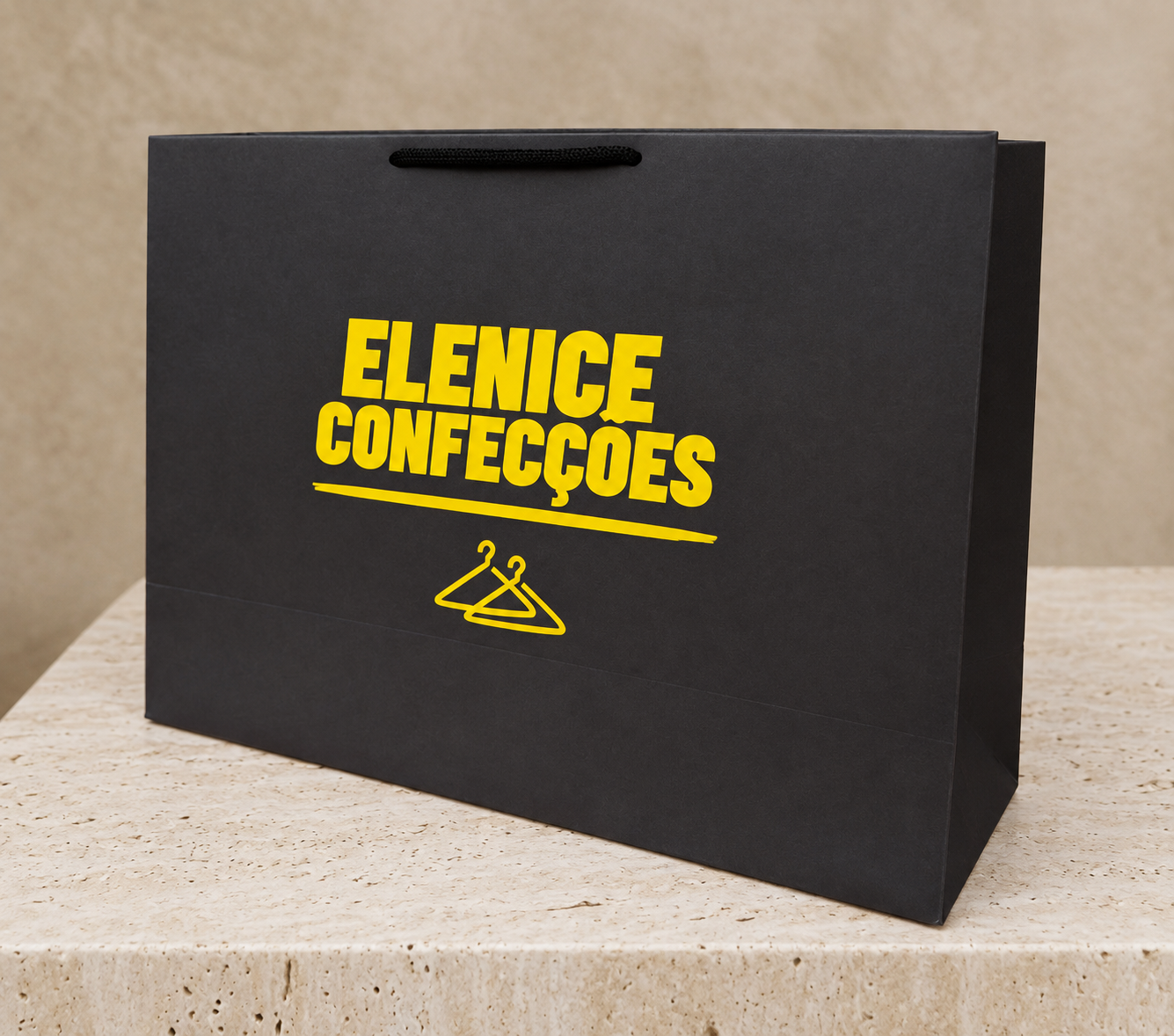 Sacola de Papel Preta Personalizada 25x12x33 (horizontal) - Imagem 2